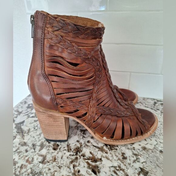 Freebird Bela Leather‎ Strappy Braided Heeled Booties Shoes Distressed Size 10 - Picture 2 of 11